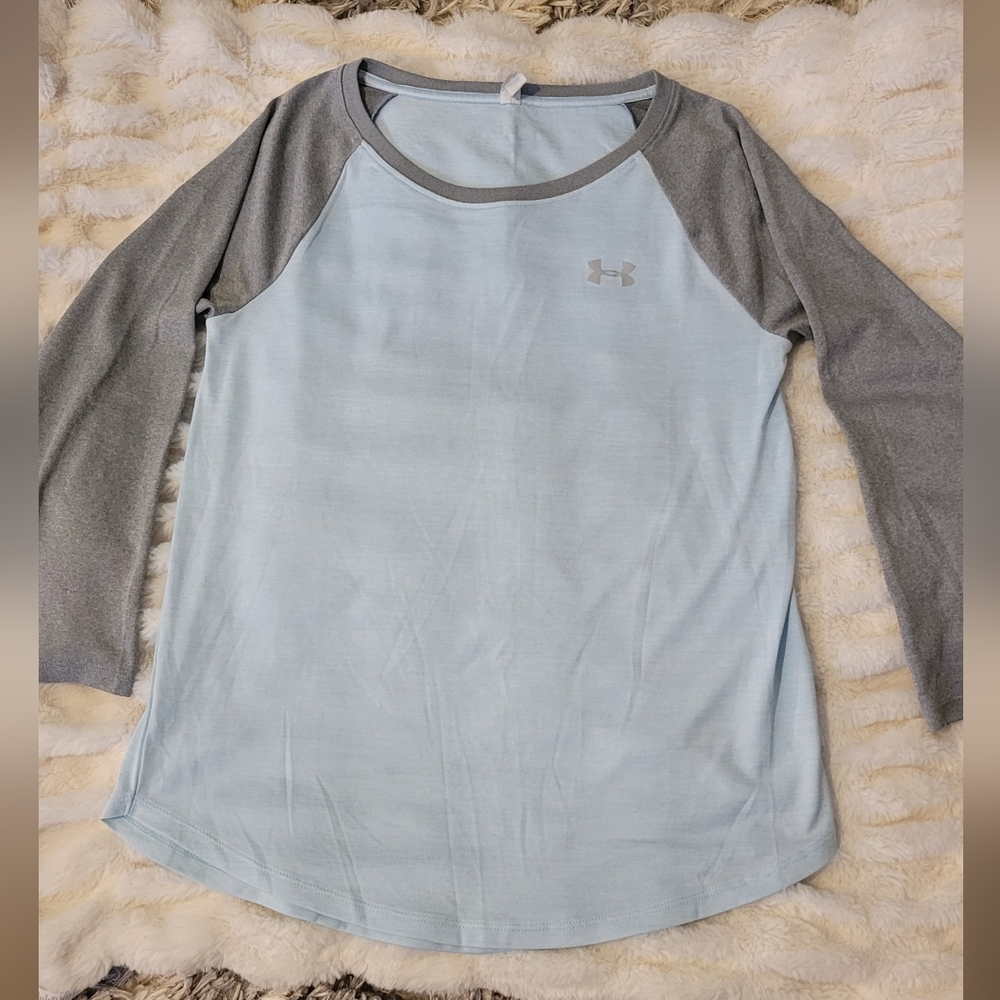 Womens Under armour top
